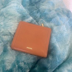 Fossil wallet camel color